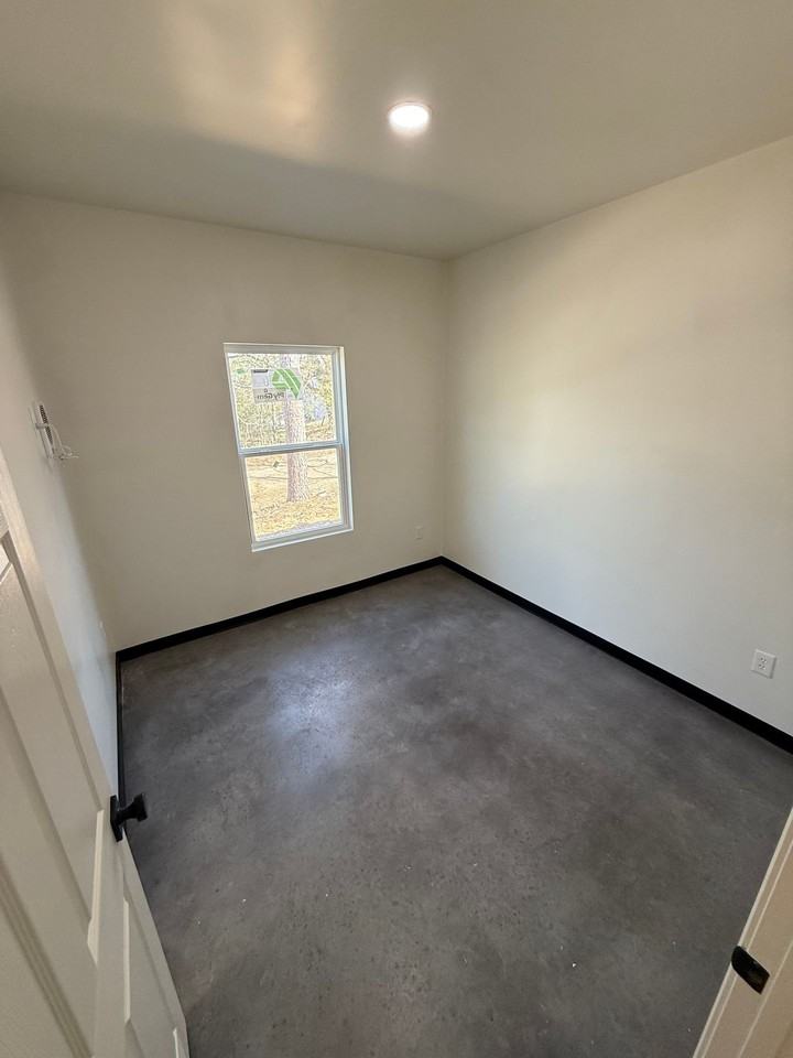 180 Summit St 1 & 2, Cotter, AR 72653 - Photo 7 of 11