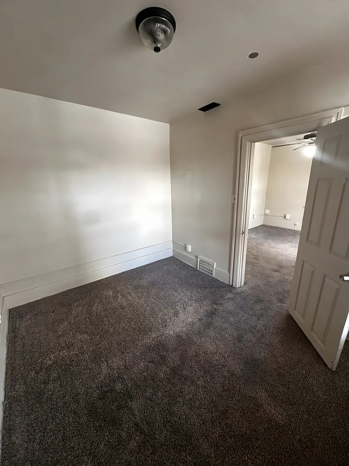 3136 9th St - Photo 5 of 17