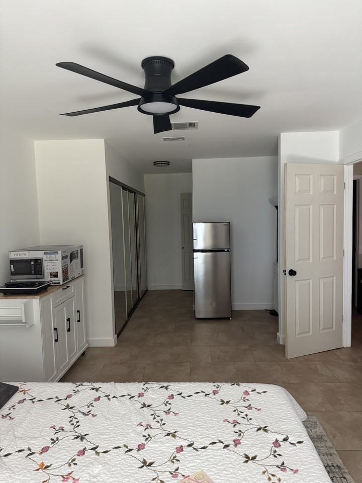 2561 Se Victory Ave #NA - Photo 3 of 10