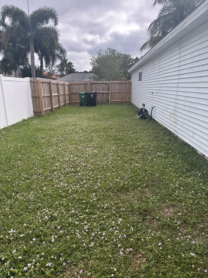 2561 Se Victory Ave #NA - Photo 7 of 10