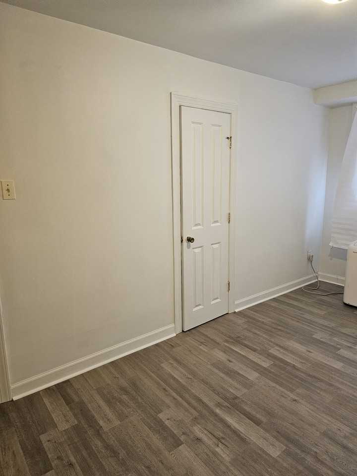 Barnaby St Se #1stROOM - Photo 4 of 9