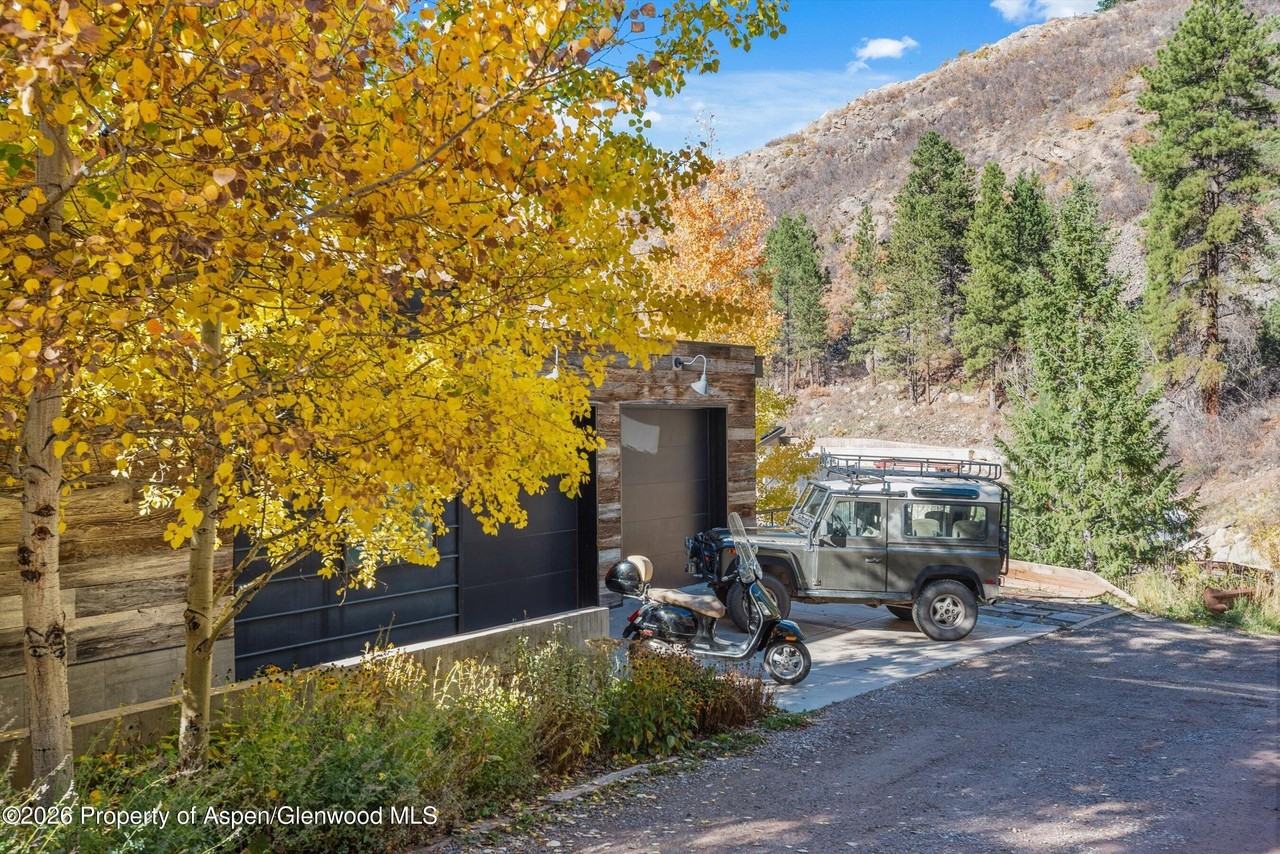 191 Skimming Ln - Photo 5 of 50