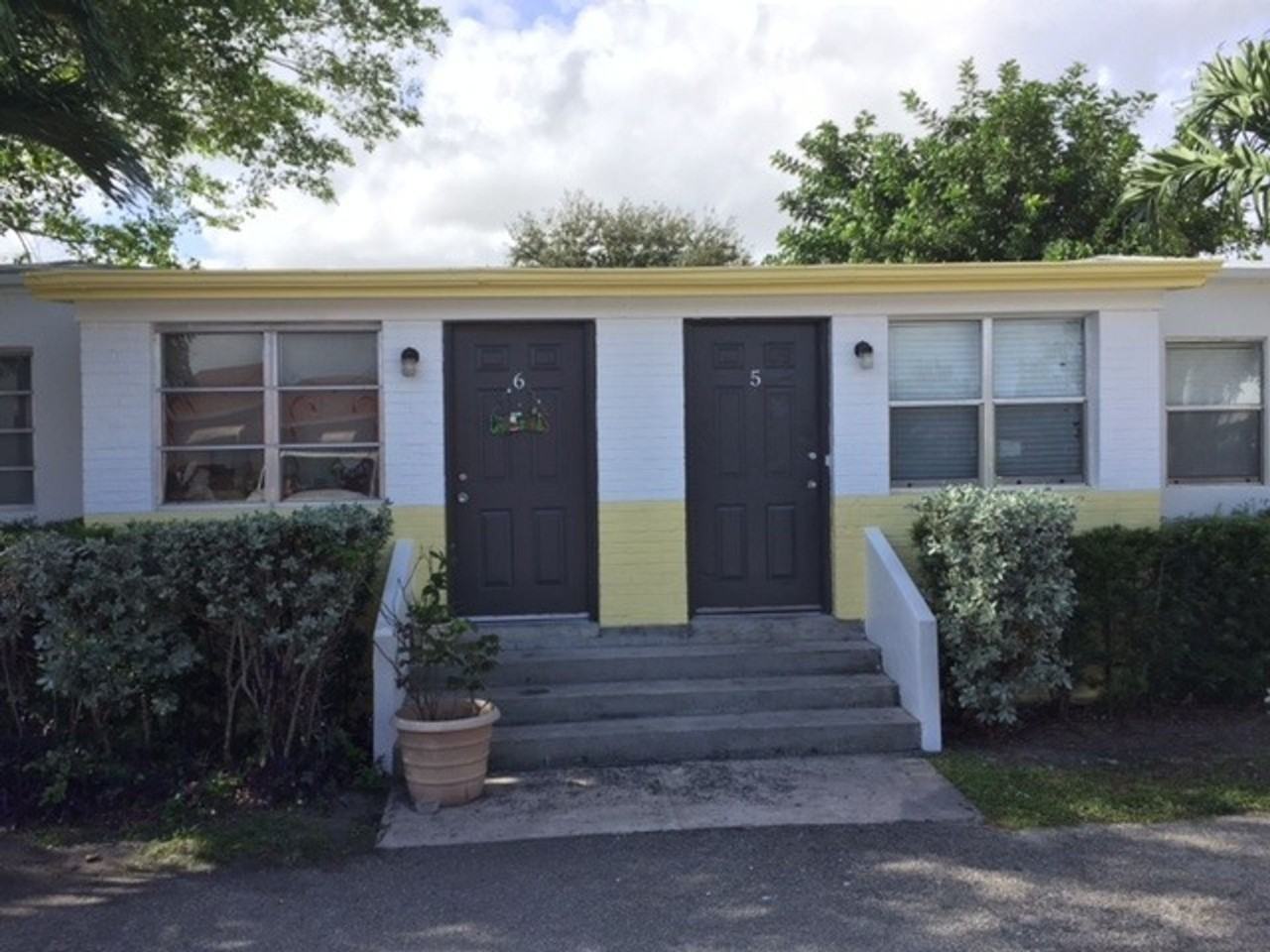 2312-14 Fillmore St Hollywood, FL 33020 - Photo 2 of 9