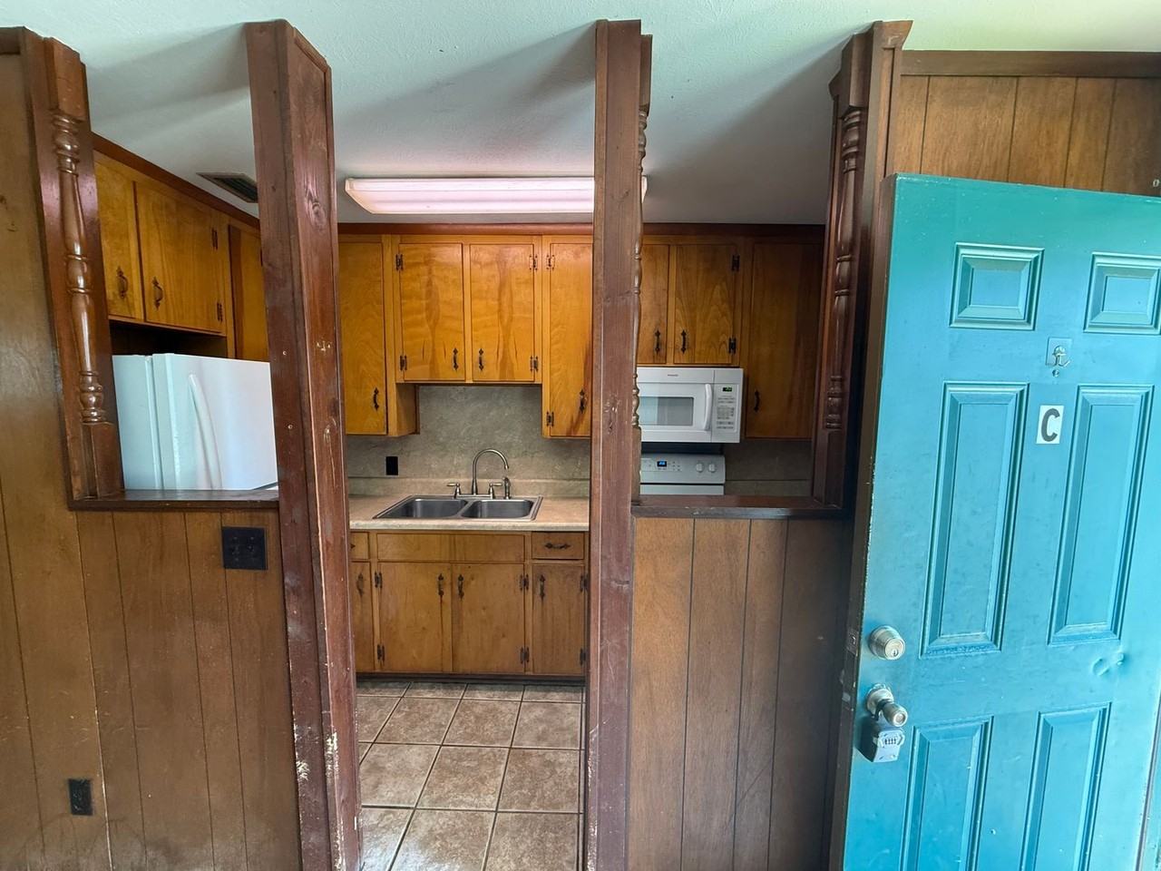 1415 Mccauley Rd - Photo 3 of 8