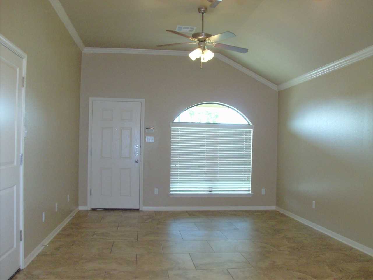 3109 Lineage Loop Unit A - Photo 2 of 27