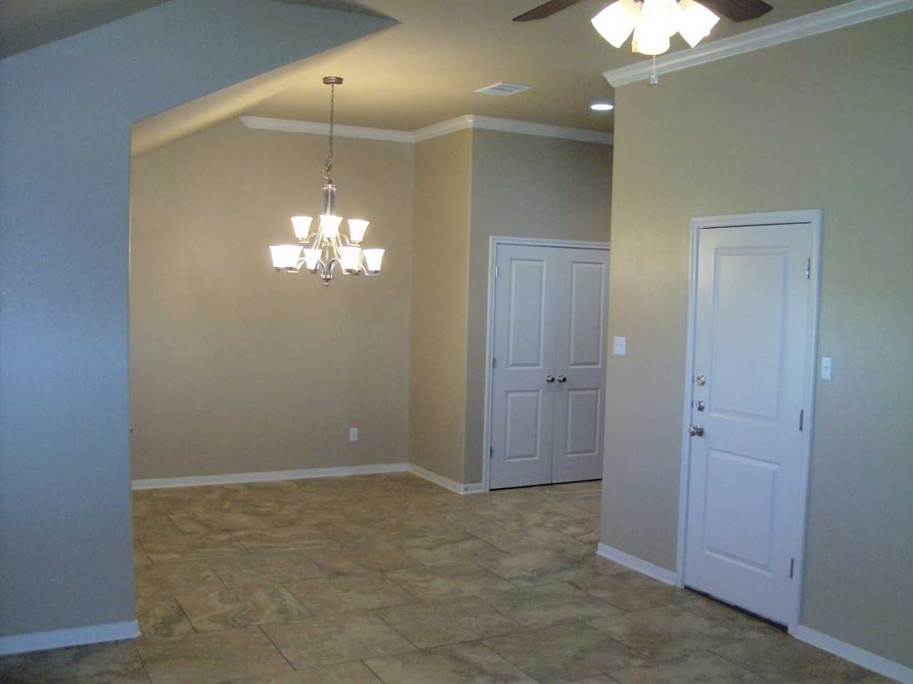 3109 Lineage Loop Unit A - Photo 3 of 27