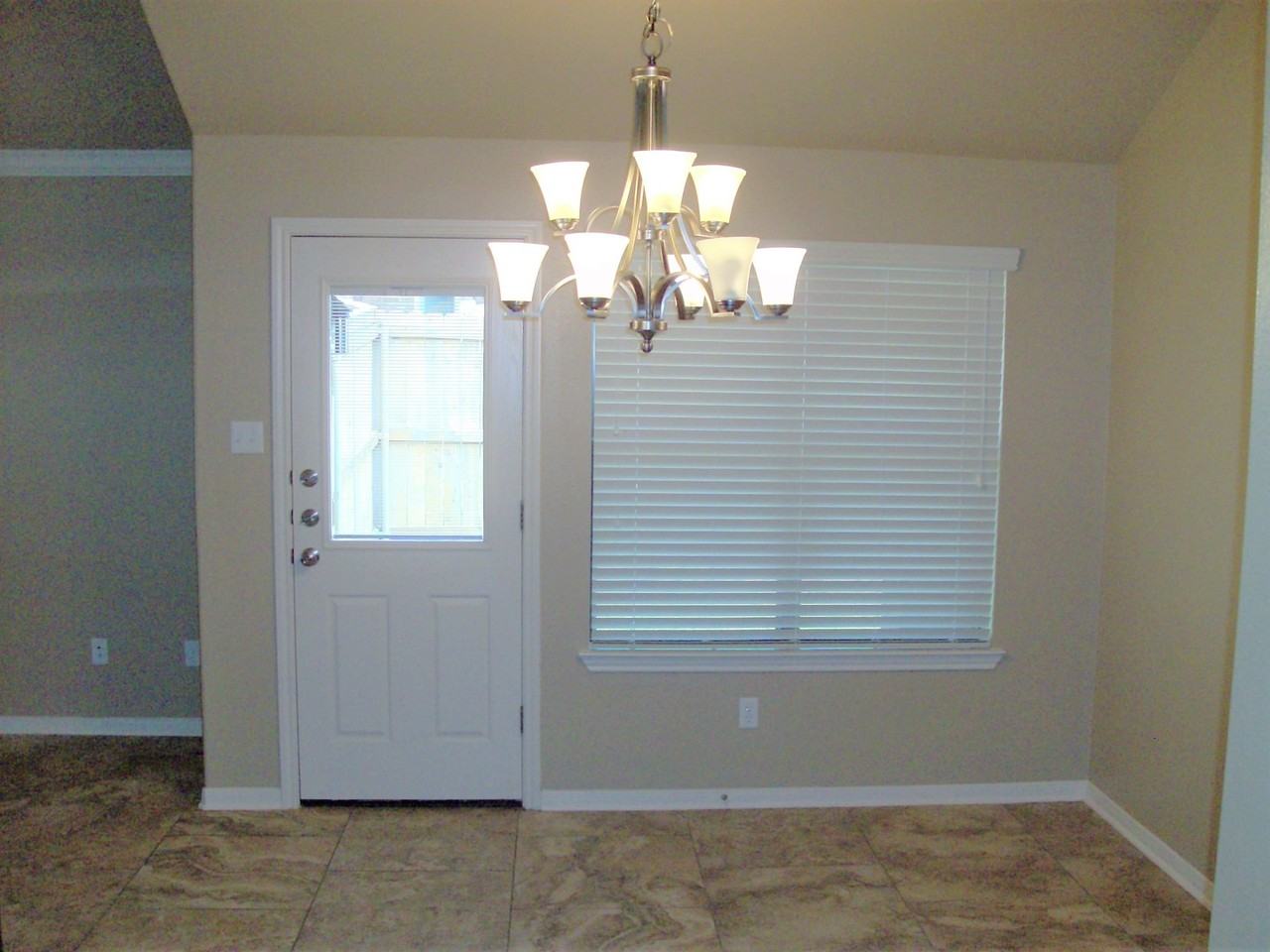3109 Lineage Loop Unit A - Photo 4 of 27