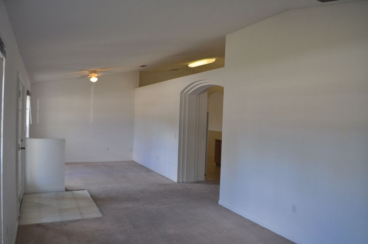 33 Rybark Ln - Photo 3 of 23