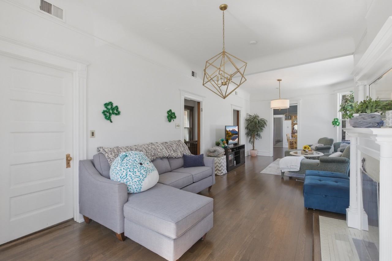 850 W Oakdale Ave #3 - Photo 5 of 21