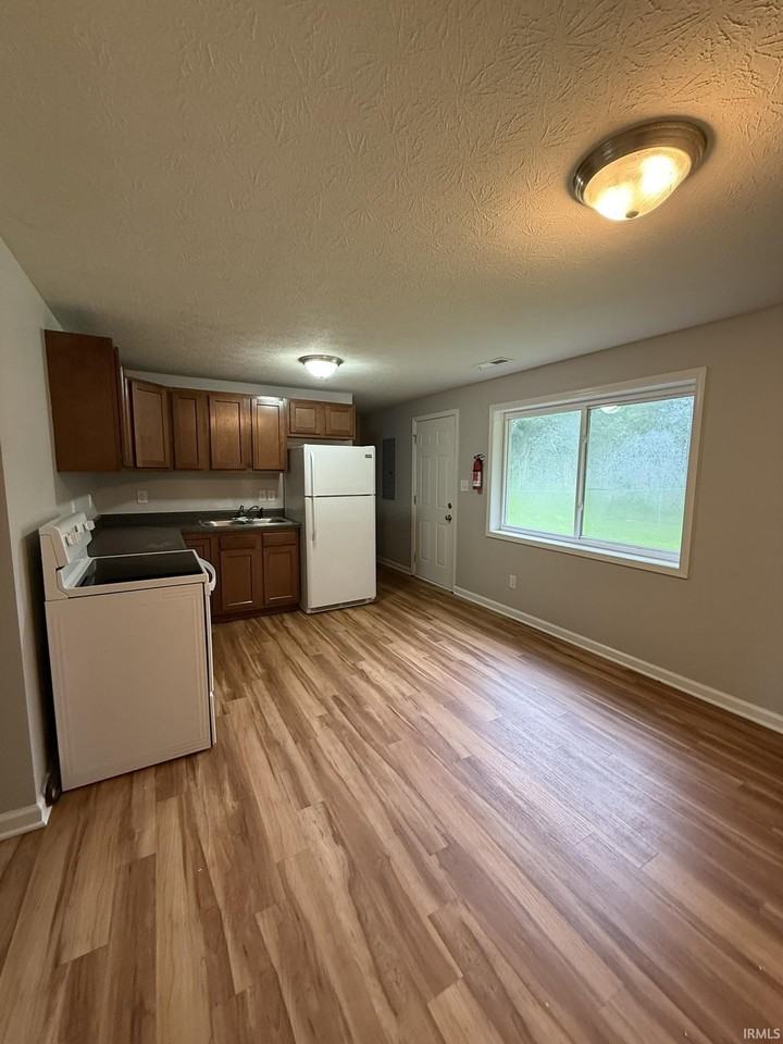 1014 N Orris Dr - Photo 6 of 19