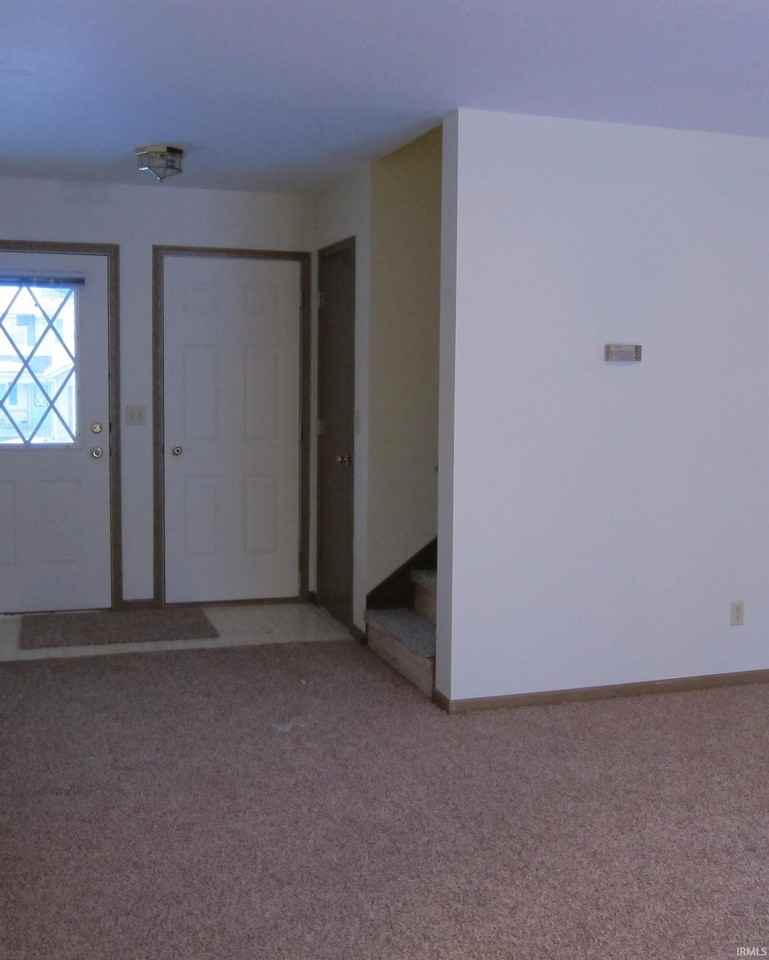 1040 N Forest View Dr N - Photo 3 of 11