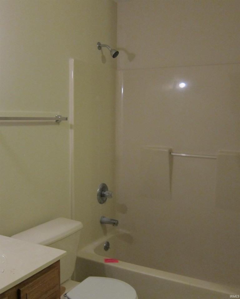 1040 N Forest View Dr N - Photo 6 of 11