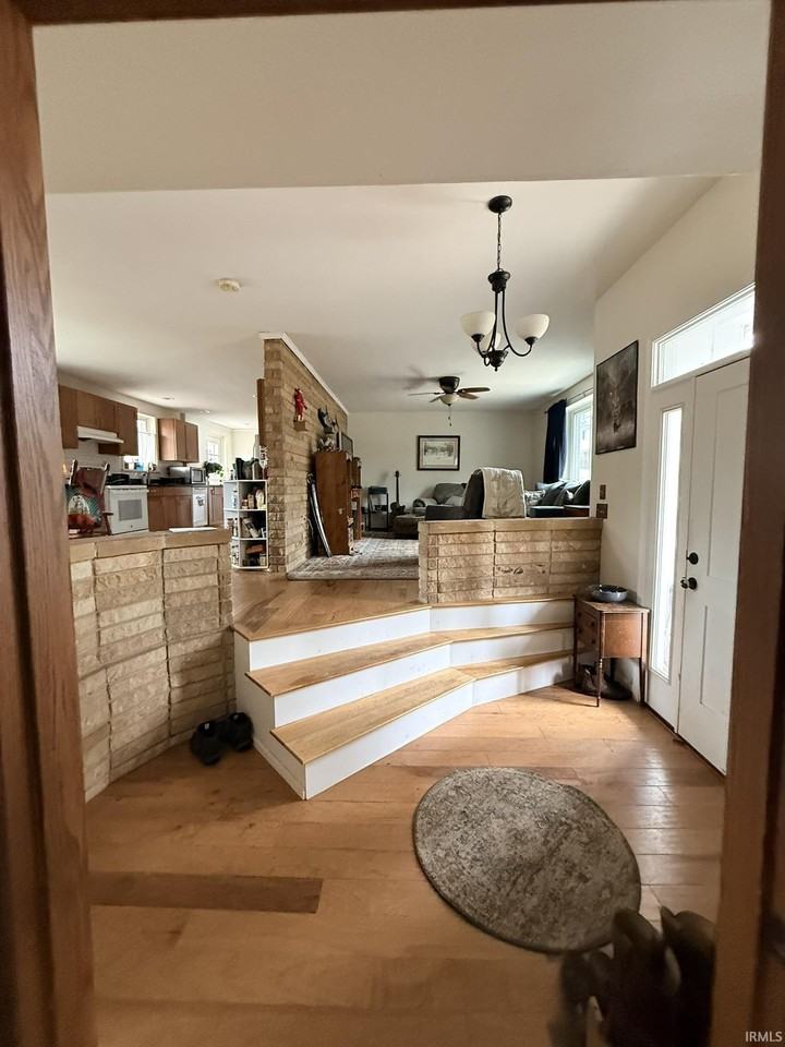 1310 E Prairie Dr - Photo 4 of 23