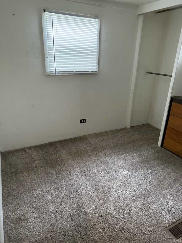 2417 S Madison St - Photo 4 of 19