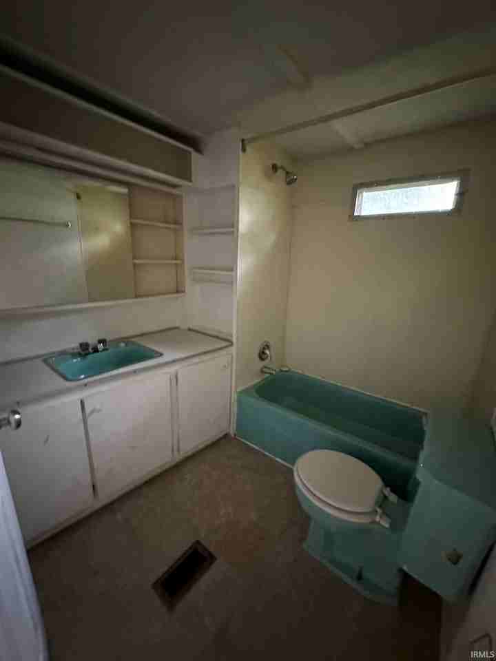 2417 S Madison St - Photo 6 of 19