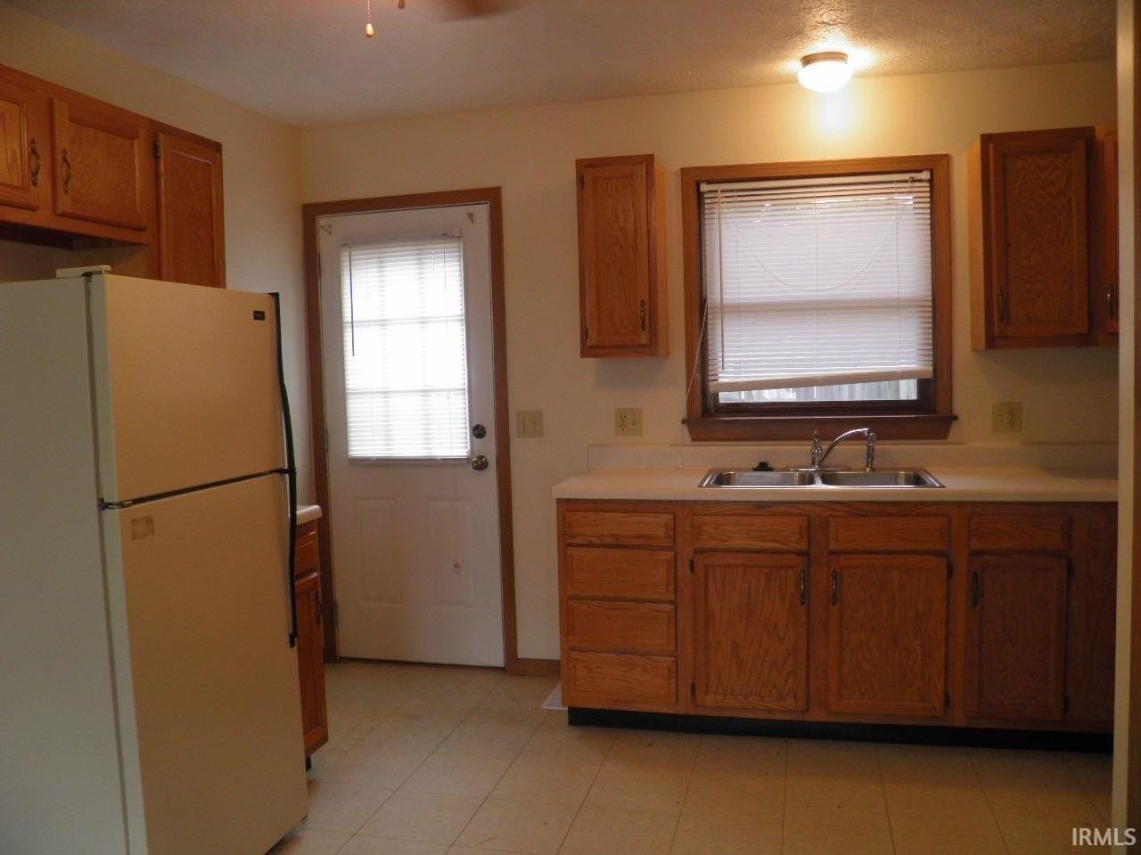 5217 N raubs Lane - Photo 5 of 9