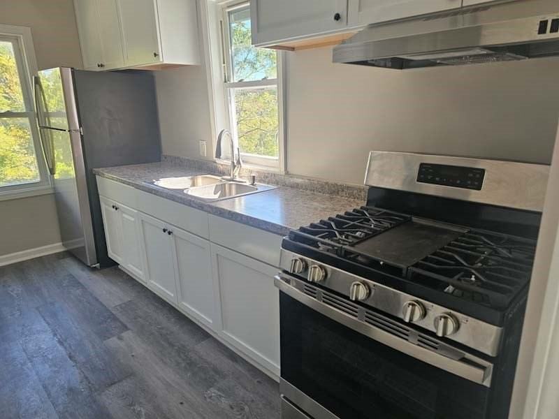 250 Anderson Ave - Photo 3 of 14