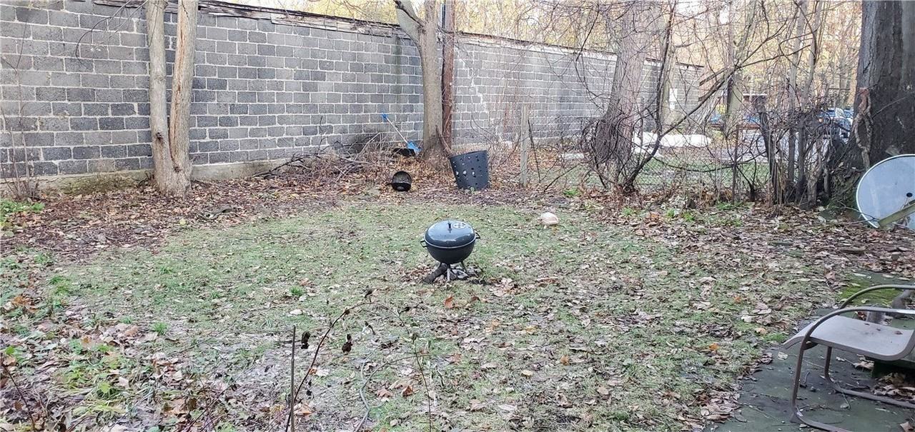 44 Park Ave Apt 3 - Photo 3 of 11