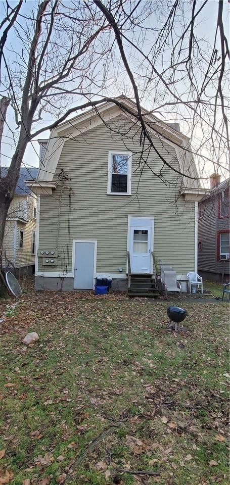 44 Park Ave Apt 3 - Photo 4 of 11