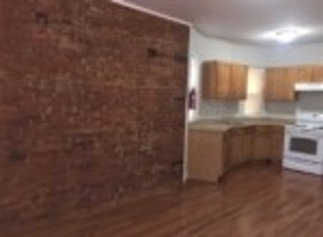 721 S 52nd St - Photo 3 of 10