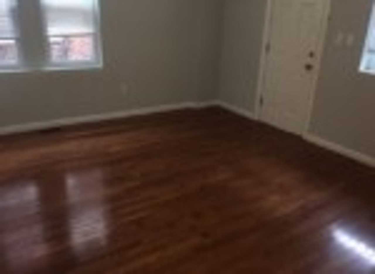 721 S 52nd St - Photo 6 of 10