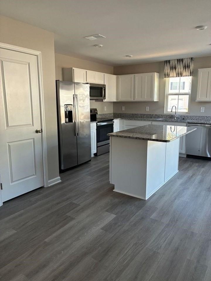 132 Villa Grande St - Photo 2 of 12