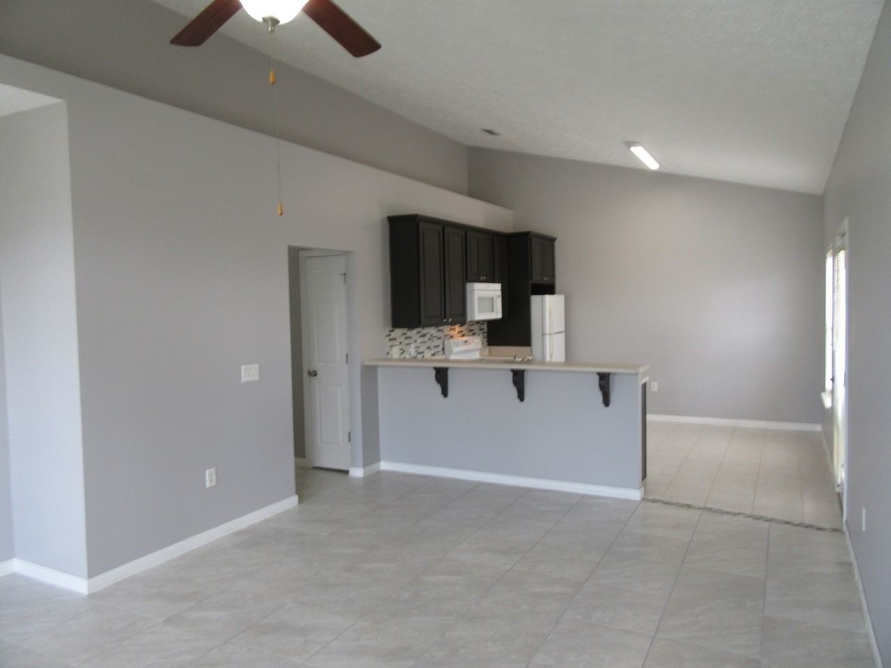 2618 Oakmont Dr - Photo 4 of 19