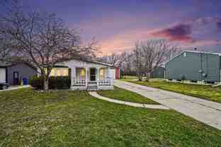 918 Moore St - Photo 1 of 1