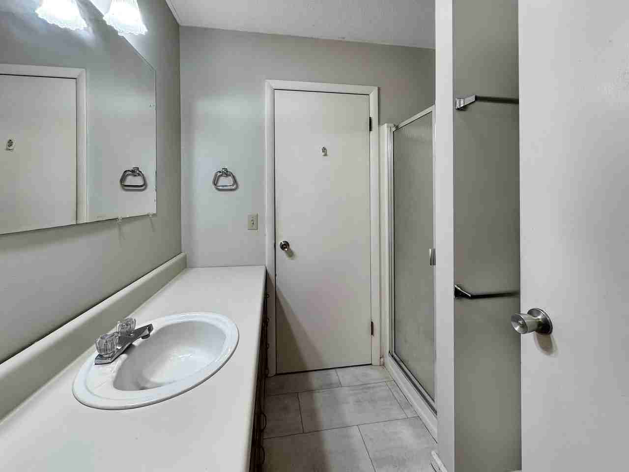 134 Broad St - Photo 3 of 12