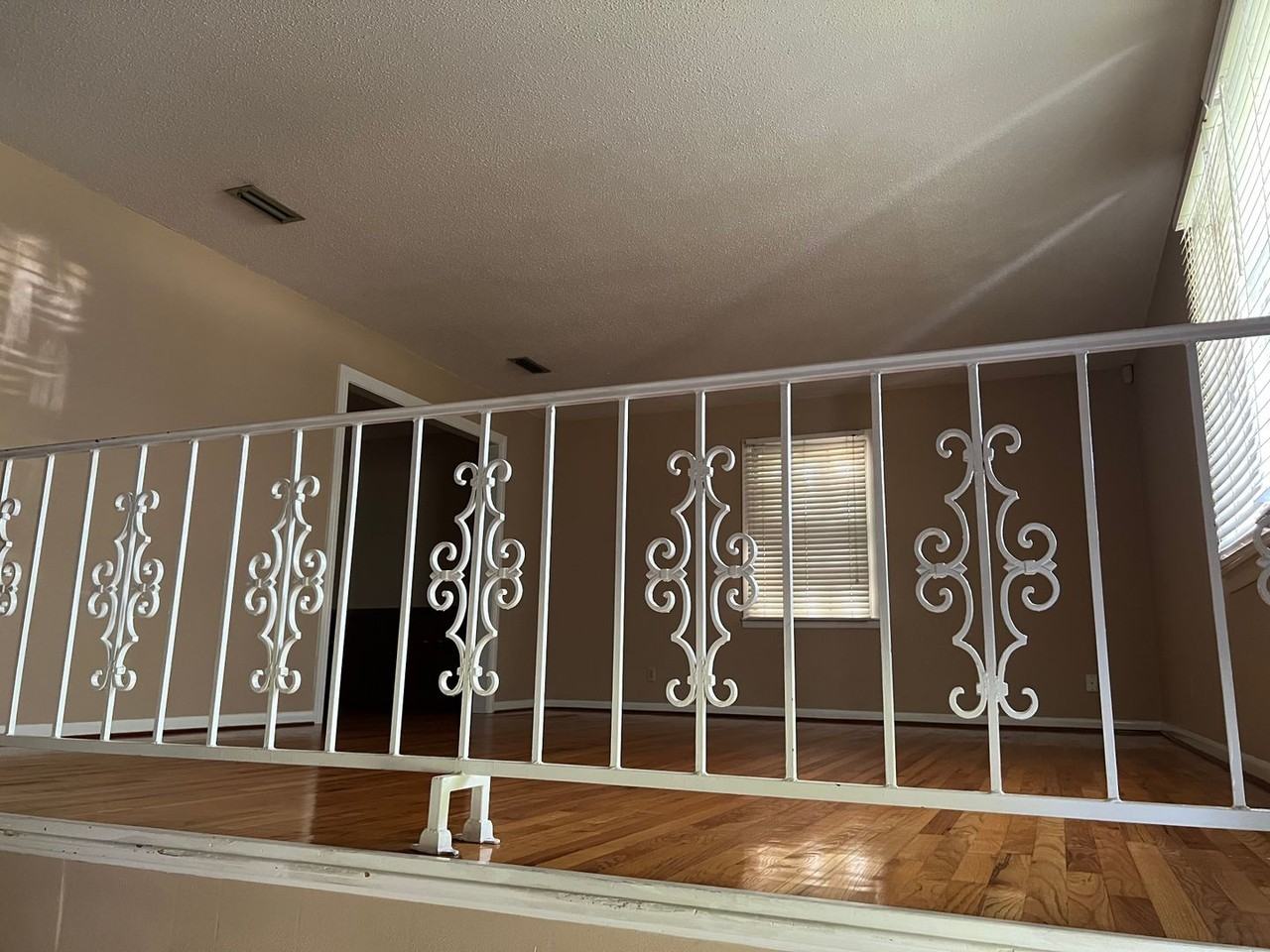 110 Laurel Cir - Photo 6 of 28