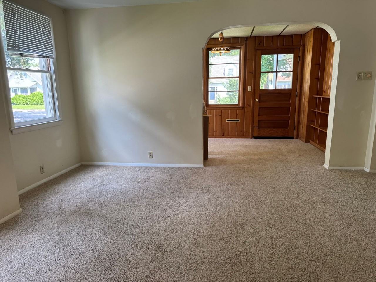 721 W Olin Ave - Photo 6 of 28