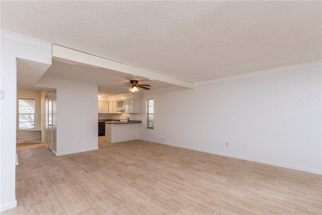 5133 Middlecoff Rd Unit B - Photo 2 of 29