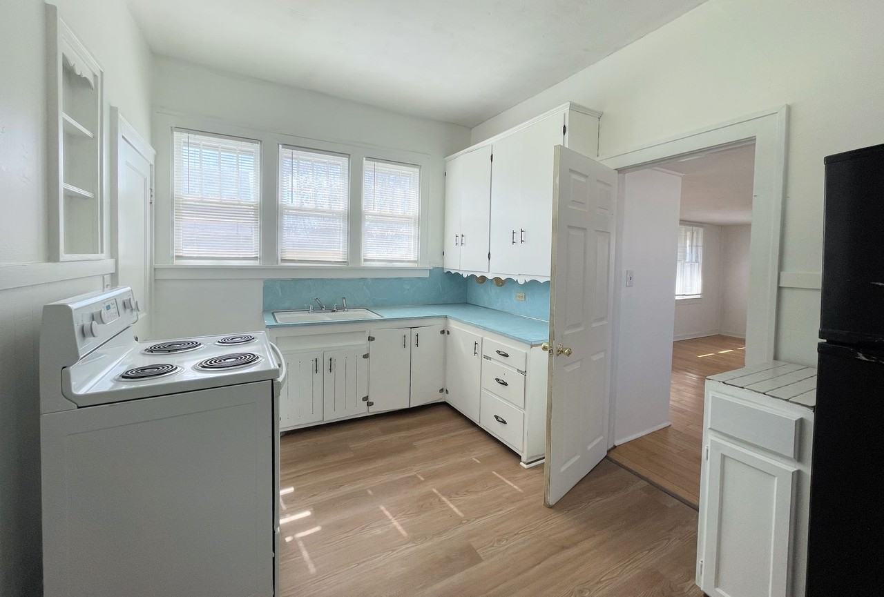 105 N Speare St - Photo 7 of 19