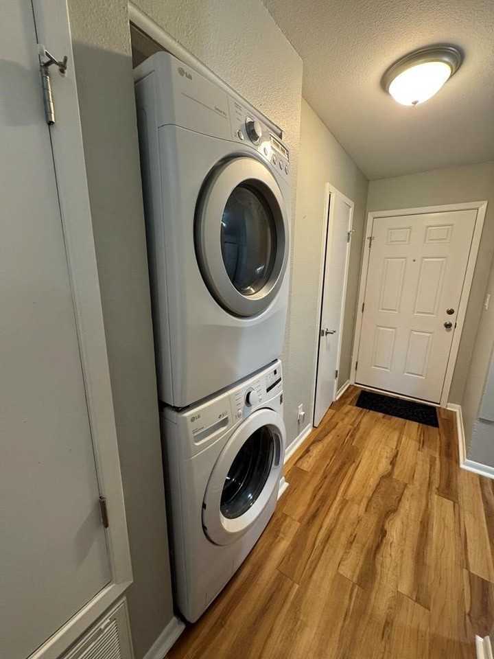 302 Saint Andrews St #A102 - Photo 6 of 15