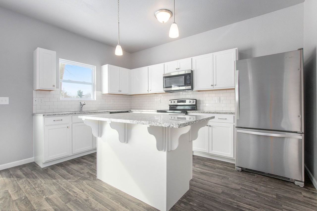 3123 Belgian Dr - Photo 2 of 18