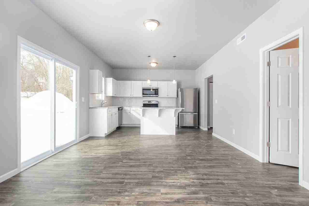 3123 Belgian Dr - Photo 4 of 18