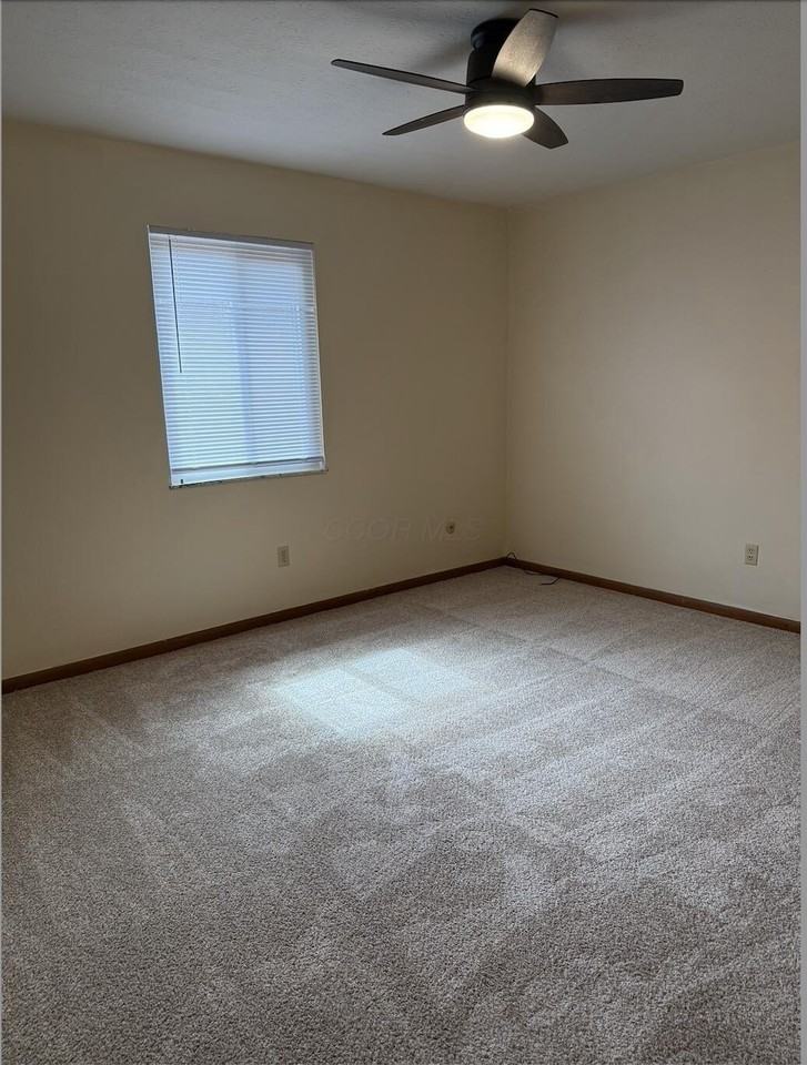 226 S Sandusky St - Photo 4 of 7