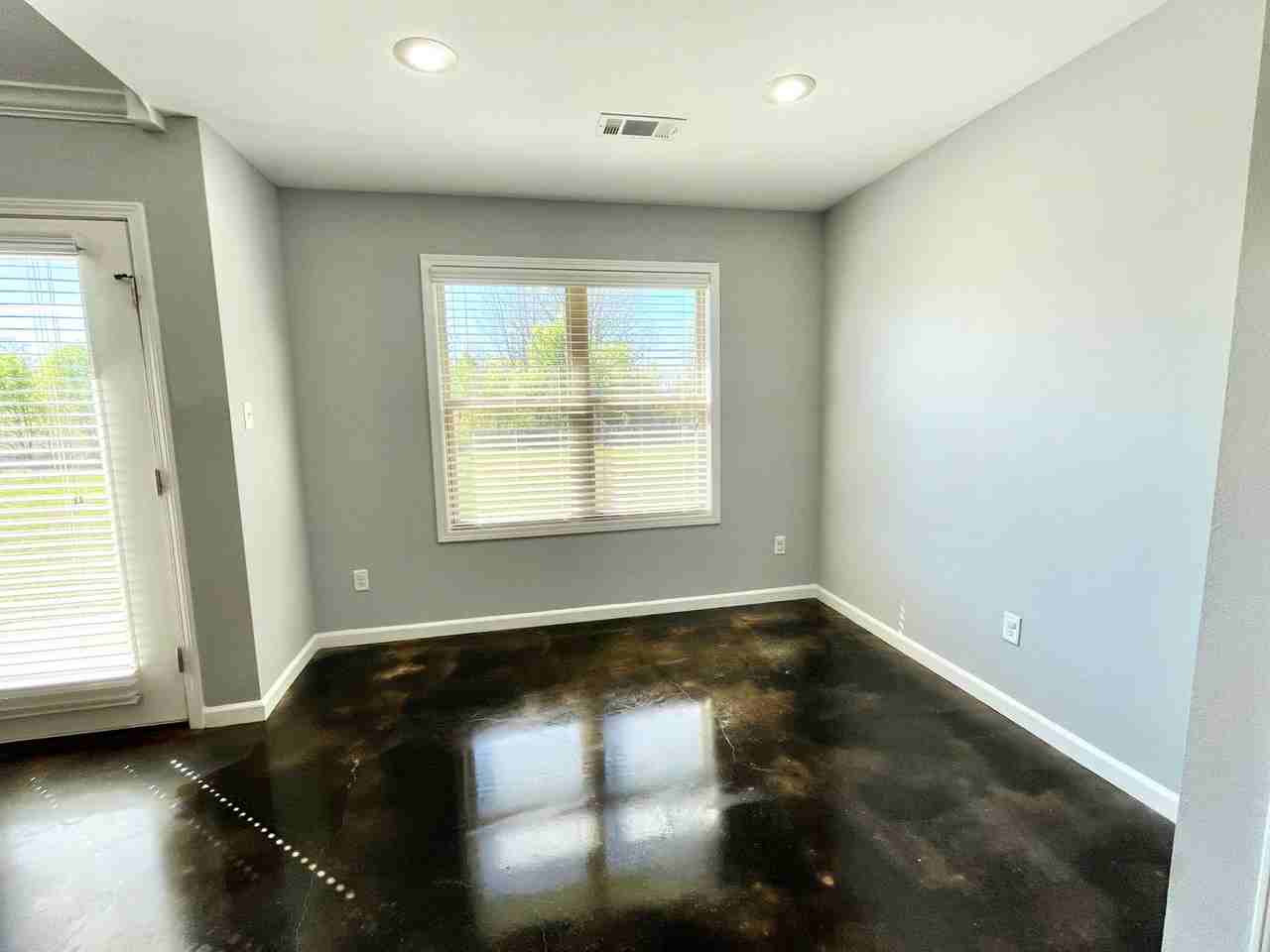 4403 Richardson Dr - Photo 2 of 8