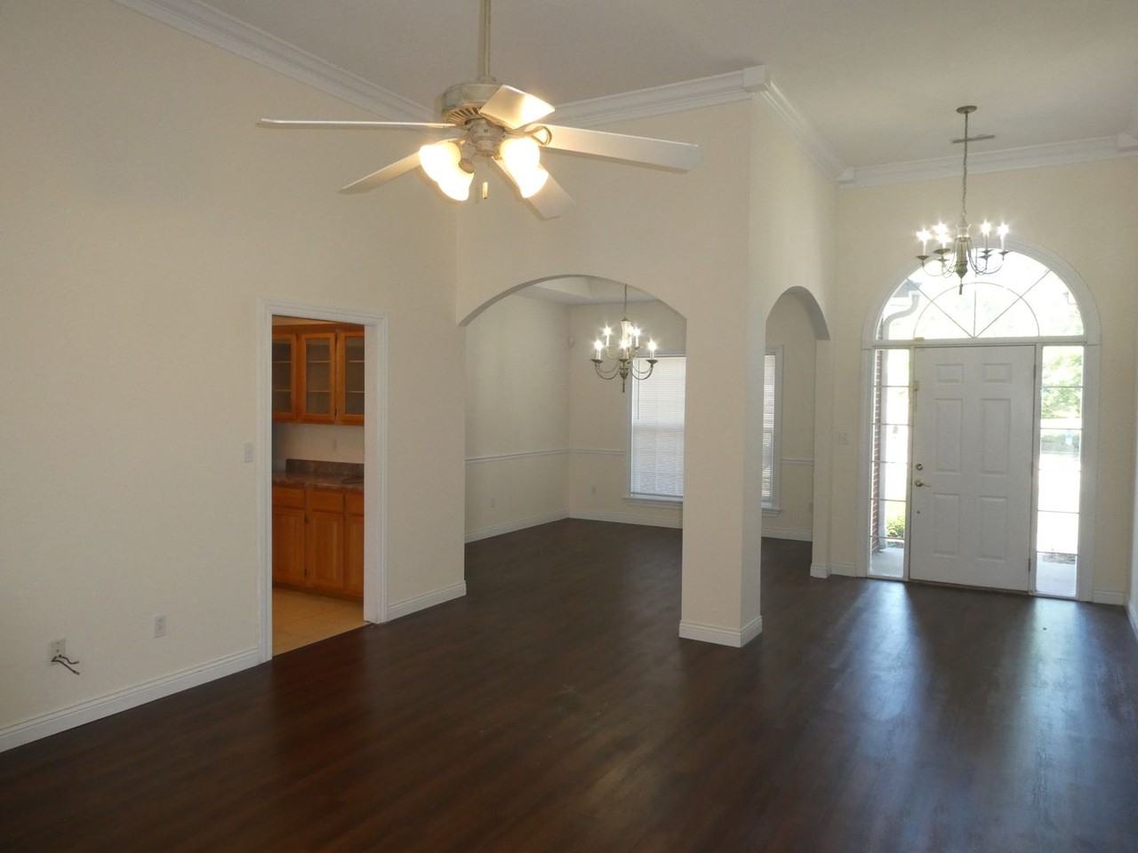 4005 Watertown Pl - Photo 3 of 22