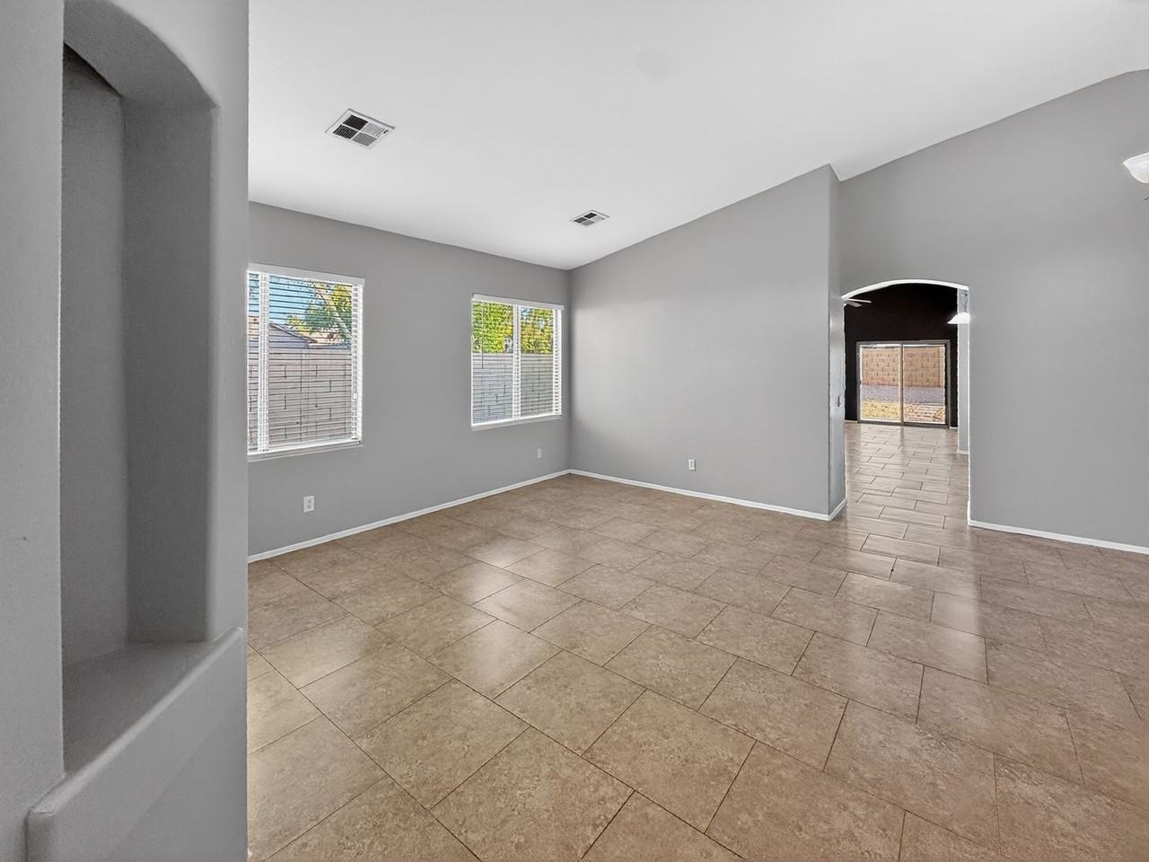 1451 E Clark Dr - Photo 6 of 43