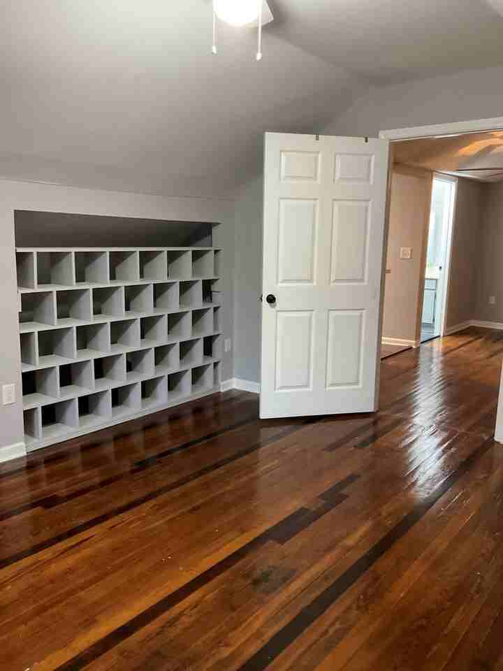 511 S South St - Photo 5 of 7