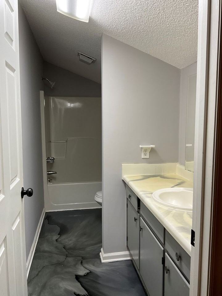 511 S South St - Photo 6 of 7