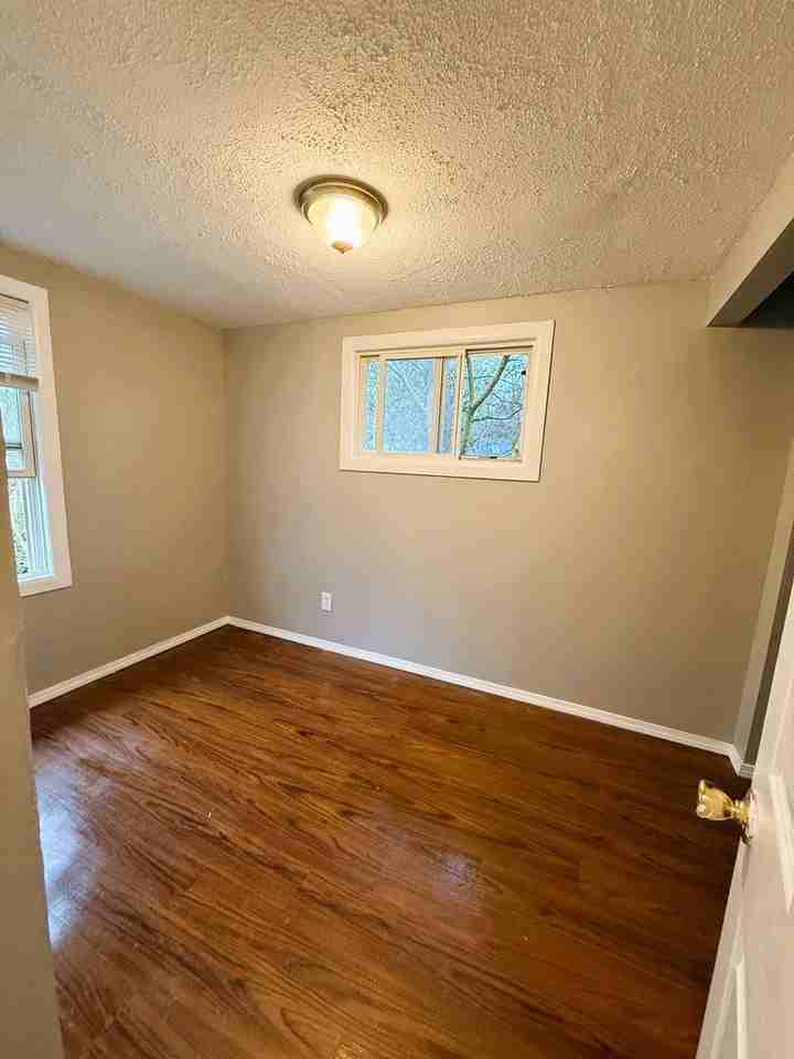 180 Chateau Dr - Photo 5 of 20