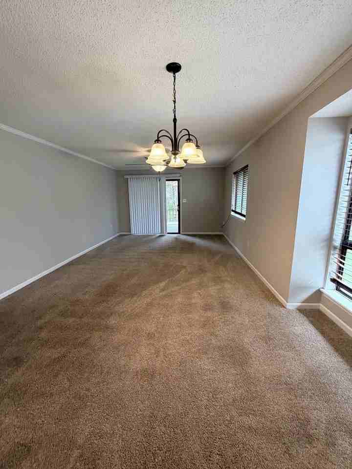 500 Cokesbury St Apt A - Photo 3 of 18