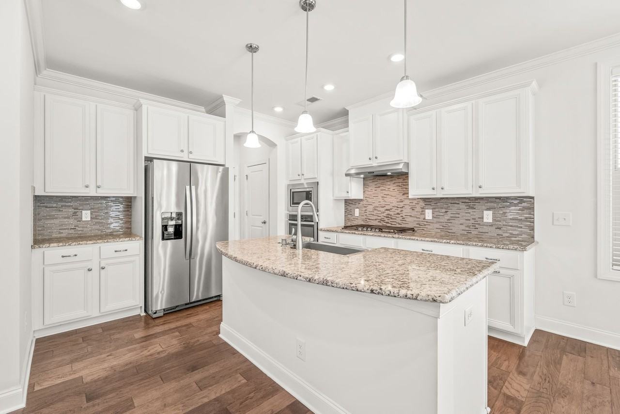 15310 Scholastic Dr - Photo 7 of 28