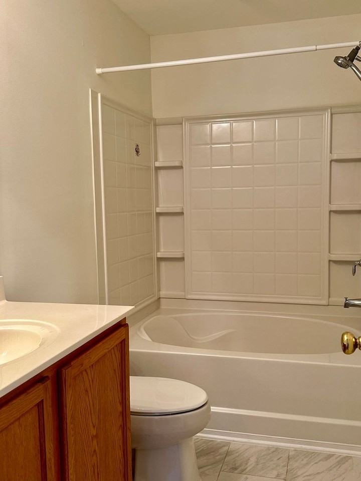 11812 Shoemaker Ct - Photo 4 of 15