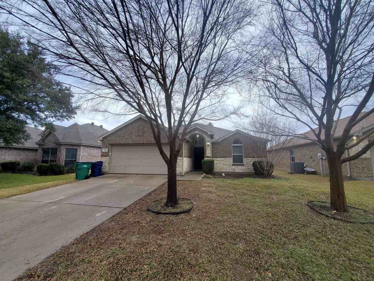 612 Kiowa Dr - Photo 2 of 14