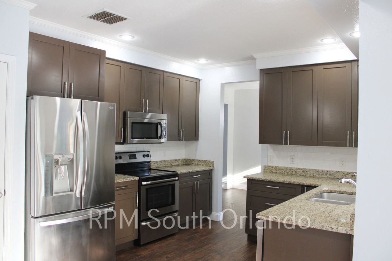 3275 Falcon Point Dr - Photo 4 of 22