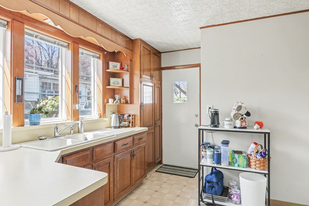 815 3rd St - Photo 7 of 14