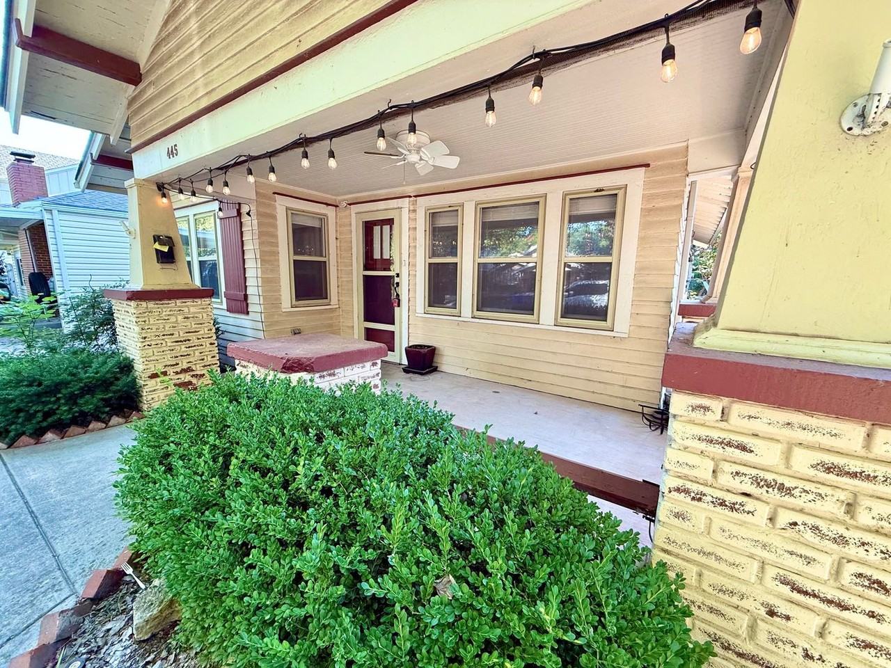 445 College Ave - Photo 3 of 27